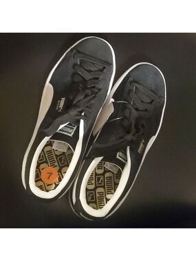 Puma Sneakers Boys Kids Size 7 Black Gray Side Stripe Suede Low Top sk8 cool 👍